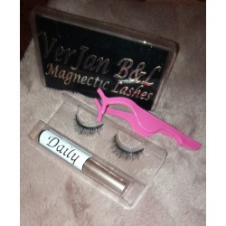 Manectic Lashes Daily